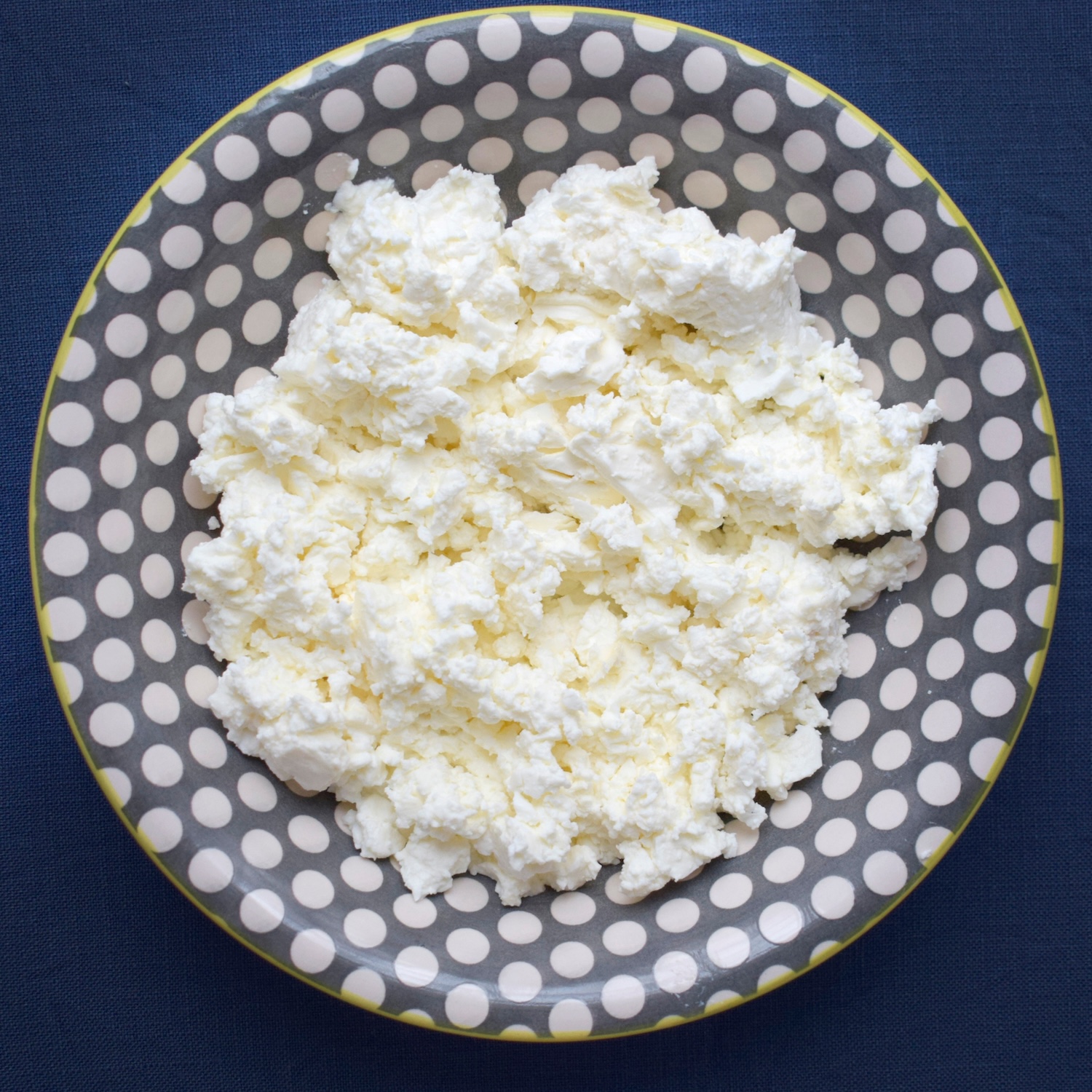 bowl of cottage cheese
